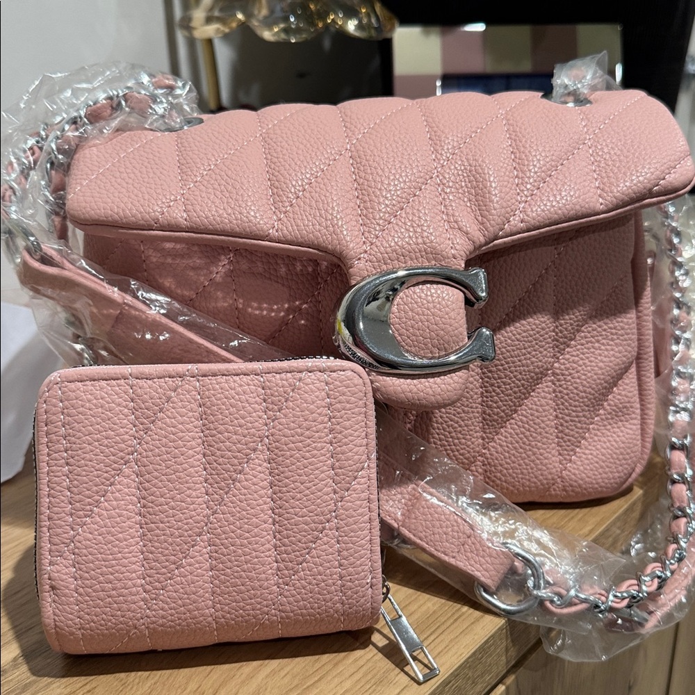 Pink Quilted Leather Shoulder Bag - Picture 2 of 3